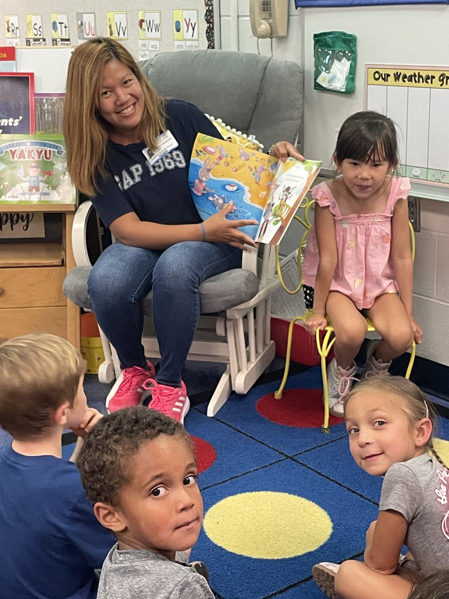 Bees4evr's tweet photo. The @Bees4evr sure are lucky to have Samantha!  This Totally Terrific Bee lives our LOE expectations every day!  Way to BEE Samantha! #beesforlife #bumblebeefamily https://t.co/rCkZ3X82Rn