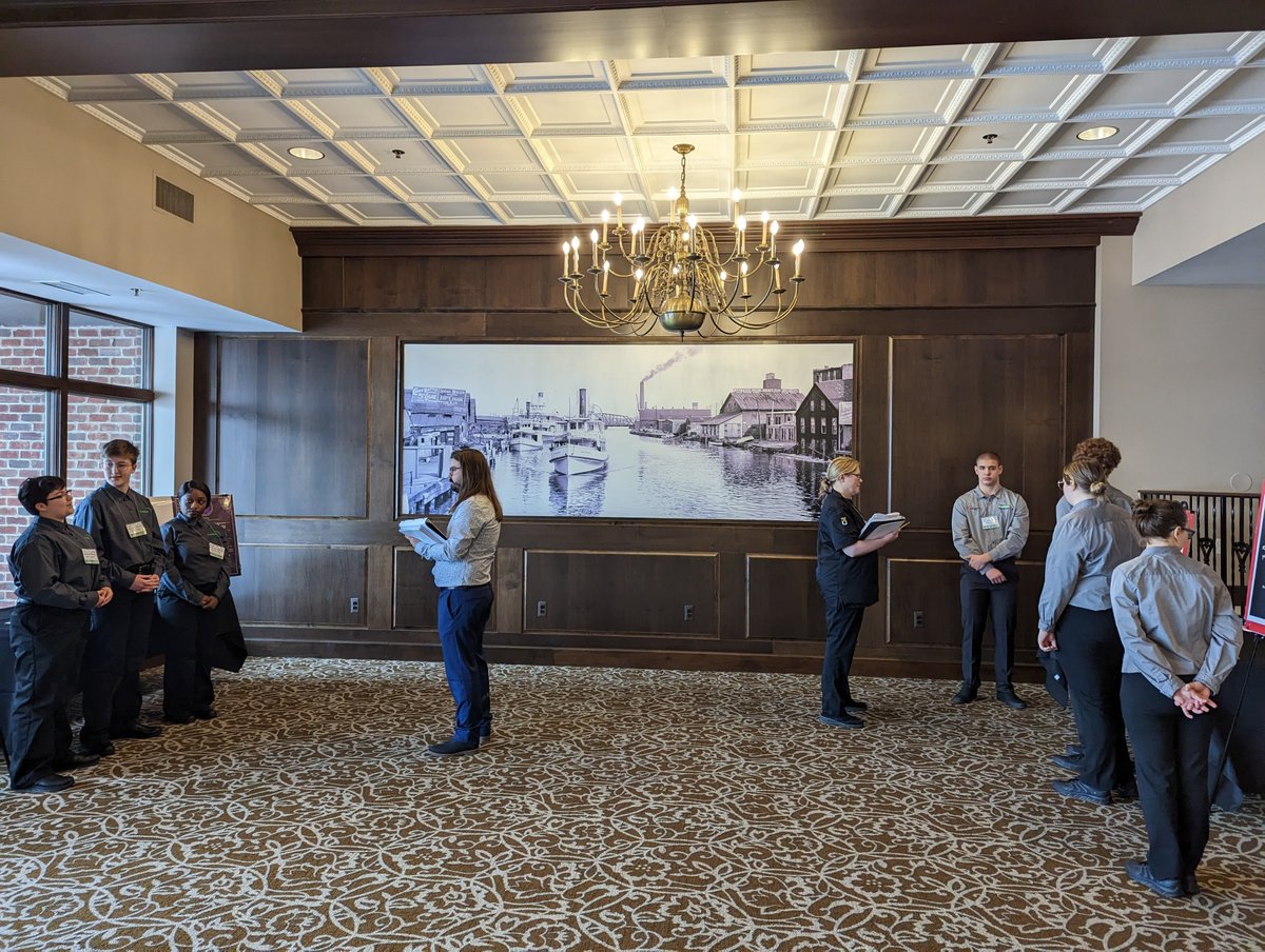 TheOfficialMHF's tweet image. Here&apos;s another look into today&apos;s Culinary &amp;amp; Management categories at the Michigan #ProStartCompetition2023 🍳📋 

Stay tuned for the award ceremony, beginning at 3 PM! 🏆 

#MichiganProStart #MadeInProStart