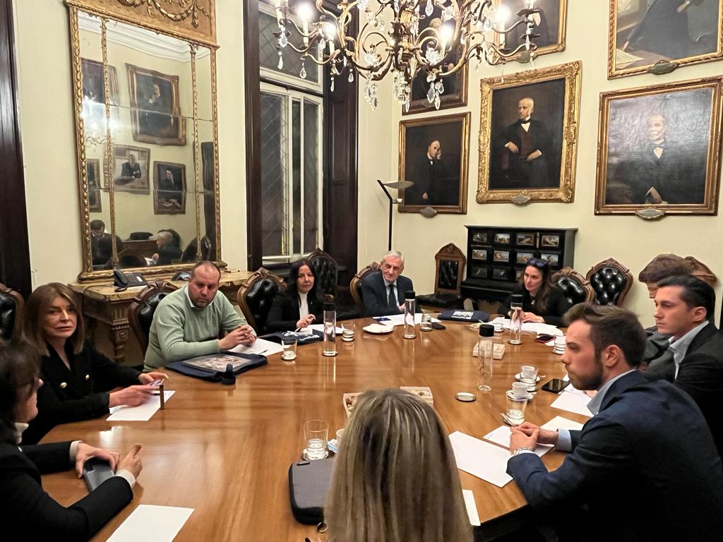 Unire le forze per promuovere la piena accessibilità e l’inclusione.Questo l’obiettivo dell’incontro in Fondazione Crt tra il Ministro per le Disabilità Alessandra Locatelli,il Presidente Giovanni Quaglia, la vice Presidente Caterina Bima,e i giovani protagonisti di Bionic People