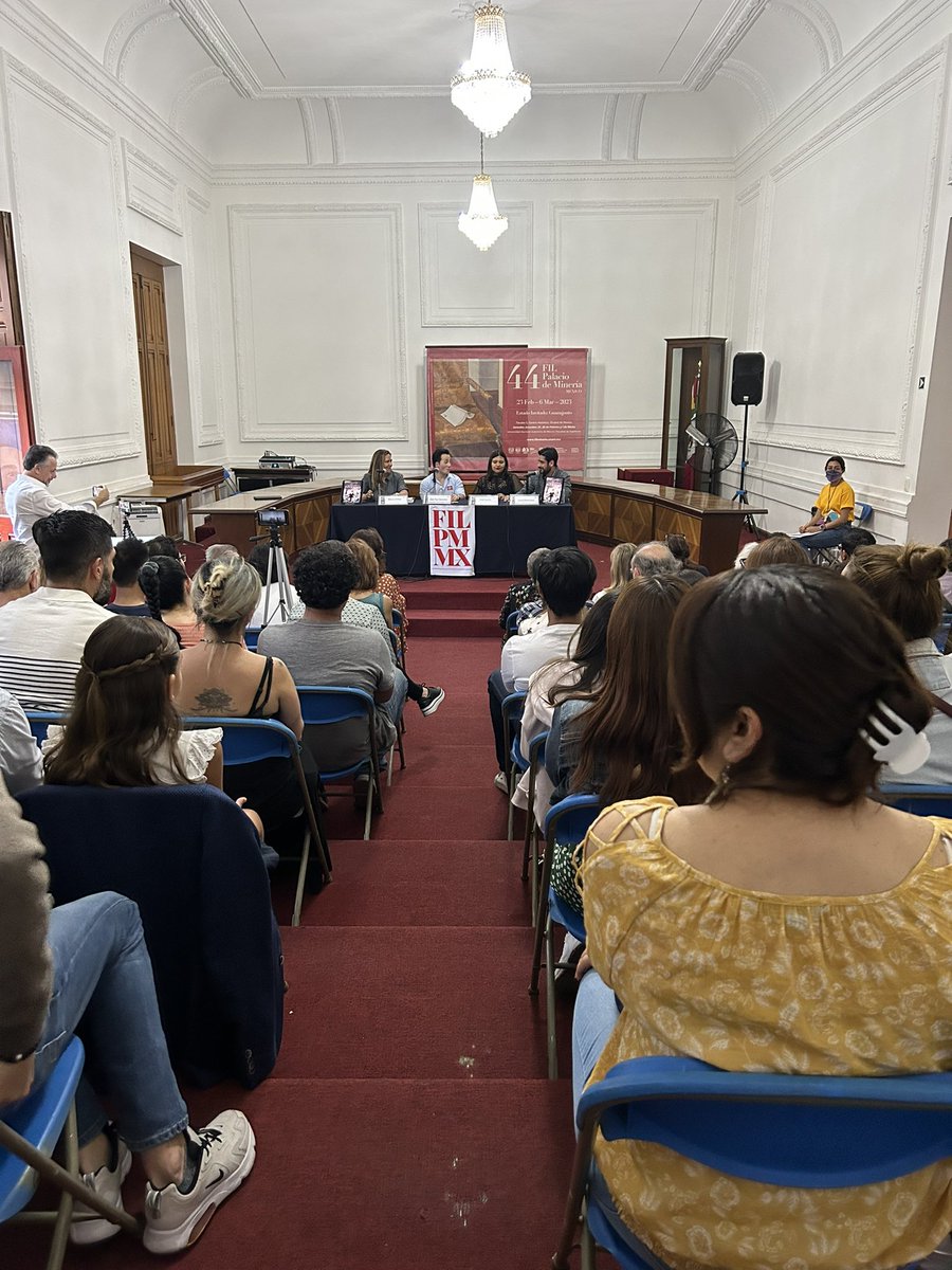 Círculo Editorial Azteca tweet media