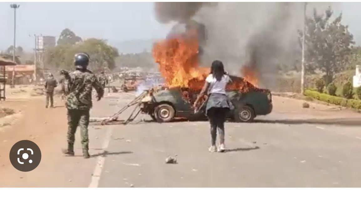 HEBabuOwino's tweet photo. The Demos by the Meru University Comrades was peaceful until the police started rioting.We demand that those students who were arrested be released for they belong to Lecture Halls not police cells.shld they increase university fees,Demos will be better imagined than experienced https://t.co/sChhXR6cub