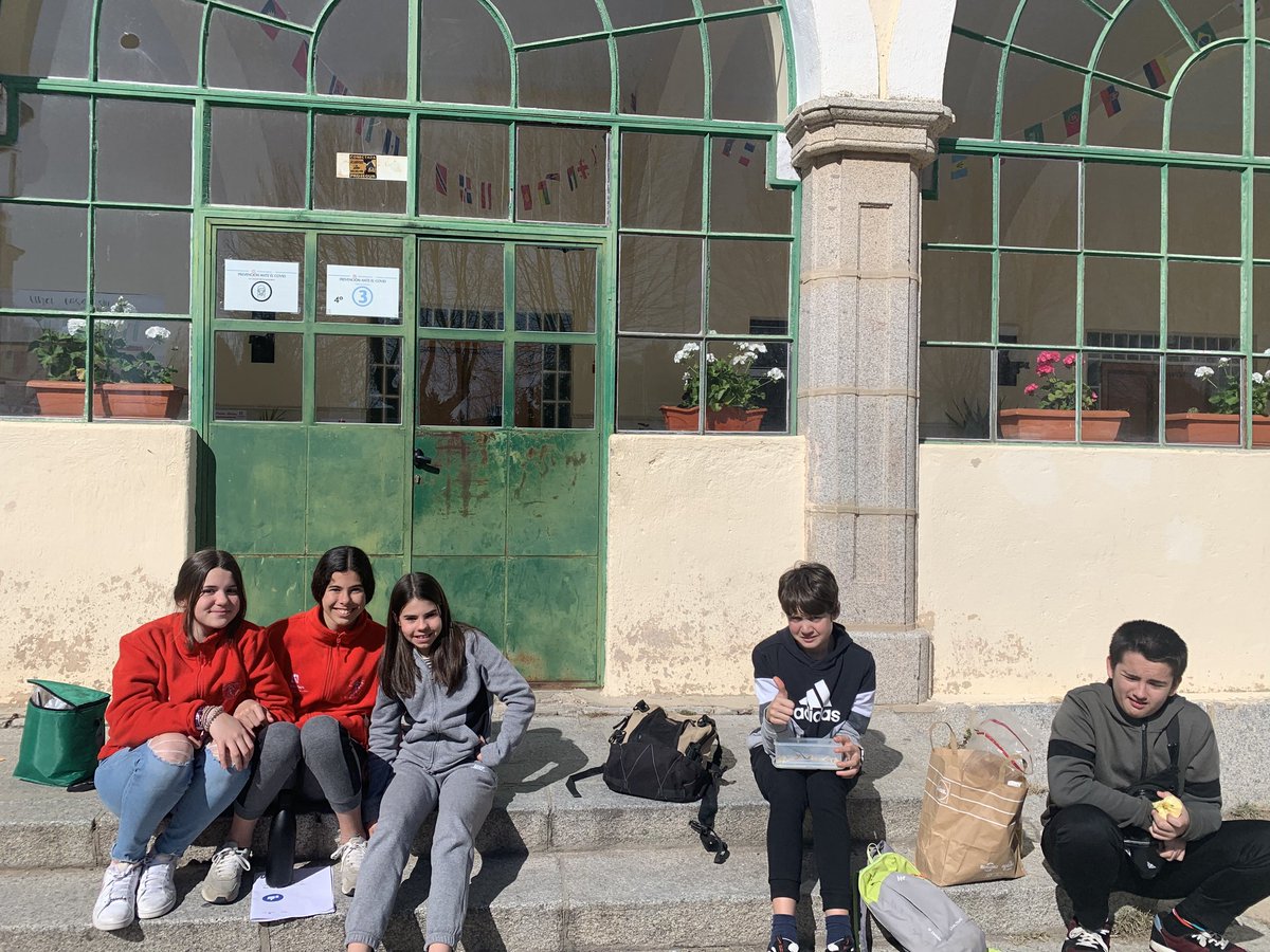 citycentro's tweet photo. Este fin de semana un grupo de #Preas y #Ados hemos participado en los Encuentros de Arévalo y Soto del Real. 

Una experiencia increíble compartiendo camino y buenos momentos con chicos y chicas de tantos centros juveniles. ¡Repetiremos!

#AbrimosCaminos https://t.co/7soZNYn7Sd