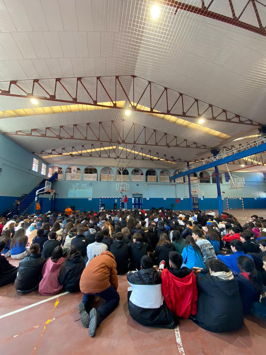 citycentro's tweet photo. Este fin de semana un grupo de #Preas y #Ados hemos participado en los Encuentros de Arévalo y Soto del Real. 

Una experiencia increíble compartiendo camino y buenos momentos con chicos y chicas de tantos centros juveniles. ¡Repetiremos!

#AbrimosCaminos https://t.co/7soZNYn7Sd