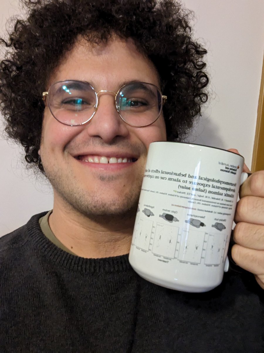 Here's my mug next to my new fav mug. Thanks <a href="/PitcherLab/">Trevor E. Pitcher</a> for the awesome gift!

 To read about what's on the mug check out our paper at doi.org/10.1139/cjfas-…

To find out what's inside the mug, ask me about my favourite tea.