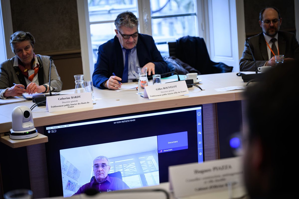 🗣️ Riches échanges avec les Établissements Publics Fonciers de l’État. 

Recyclage des friches, acquisition de foncier pour la production de logements sociaux, traitement des copropriétés dégradées…

Aux côtés des élus, ils sont une chance pour nos territoires ! 🇫🇷