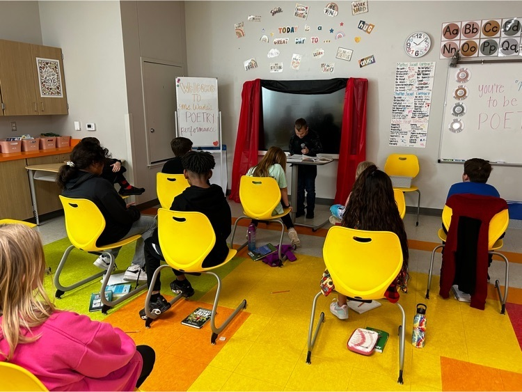 IsdSomerville's tweet photo. Great Things Are Happening At Somerville Elementary/Intermediate! 

Ms. Wade's 4th grade class performs poetry in their Poetry Slam! https://t.co/tVqBMVWzOQ