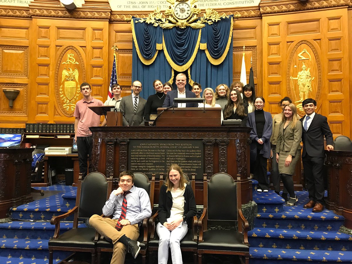 Let’s go 100%! 14 students from <a href="/masspirgstudent/">MASSPIRG Student Chapters</a> met with 18 legislators and their offices to discuss #cleanenergy, last Friday. Inspired by their tenacity &amp; passion for a cleaner future for MA.