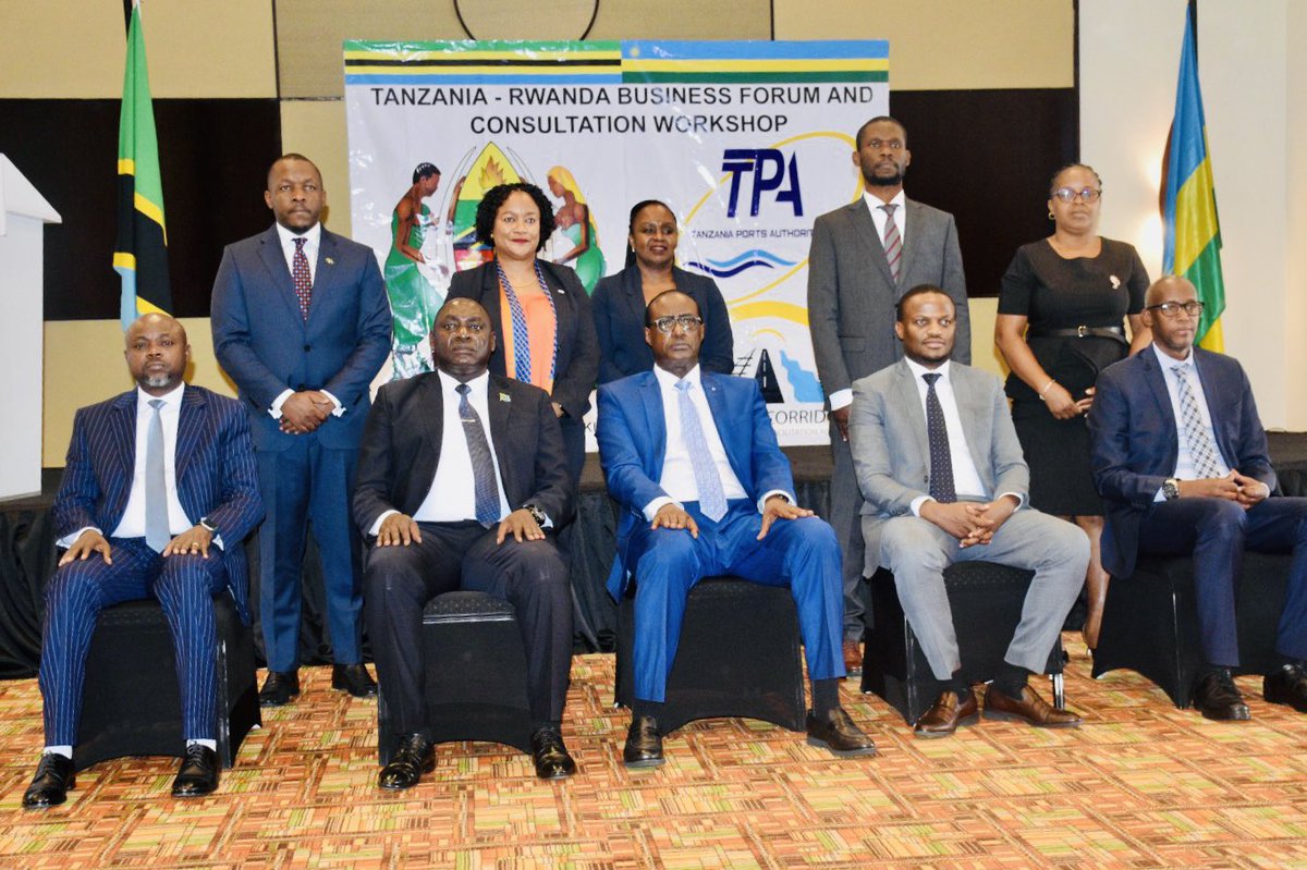 AllyHamood's tweet photo. #CentralCorridor in #Rwanda
Leo mjini Kigali, Katibu mtendaji wa @ccttfaorg, Adv @FloryOKANDJU ameshiriki kongamano la Kibiashara kati ya TZ&Rwanda lililoandaliwa na Ubalozi wa TZ nchini Rwanda @Tz_kigali, @tpa_tz na @ccttfaorg. Matumizi zaidi ya Bandari ya Dar yalisisitizwa. https://t.co/Es49GbwACy