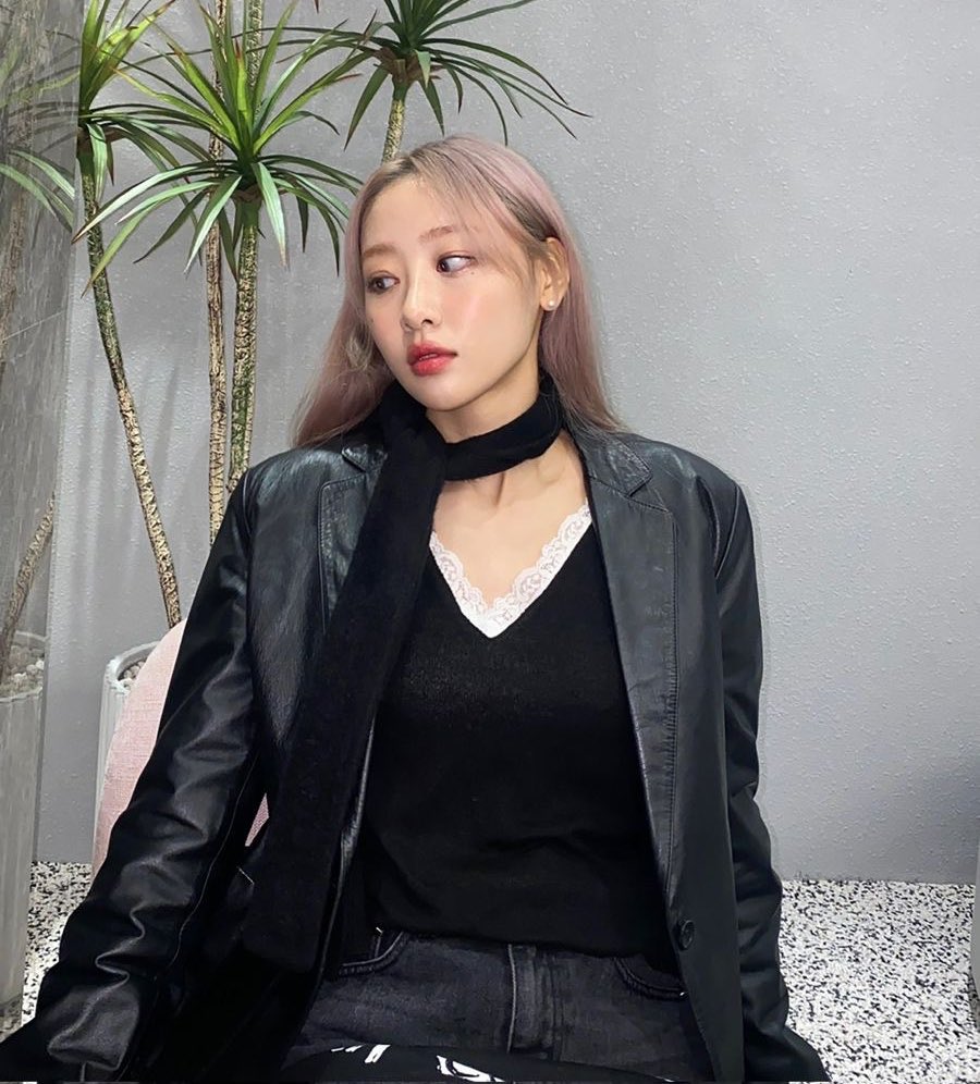seulgyvesfiles's tweet photo. they’re for women only!! https://t.co/vXbUlnsjUY