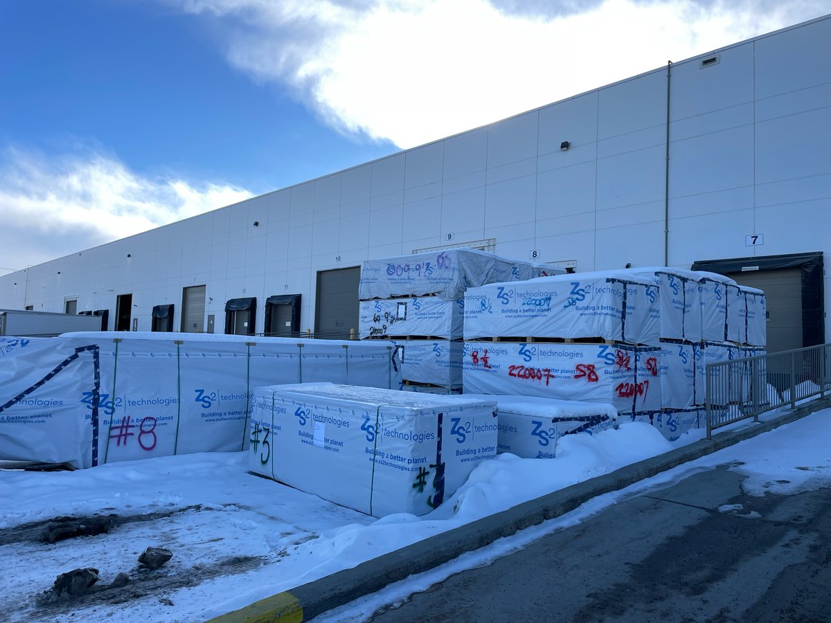 ZS2Technologies's tweet photo. It's been busy at the ZS2 TechCentre! Check out all the TechPanel projects that our TechCrew manufactured over the last week that are now ready to ship to build sites across North America!
#SIPPanels #BuildingWithSIPS #GreenBuilding #CarbonNeutral https://t.co/tN6VYoMLd5