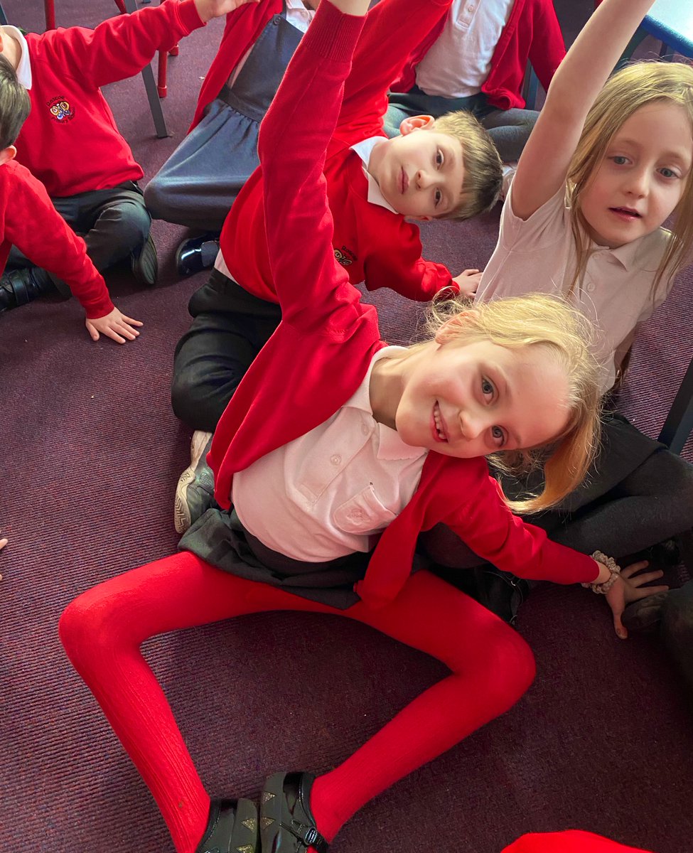 Roscoe_Primary's tweet photo. In year 2, we have been looking at ‘Healthy Me’ in PSHE. Today we spoke about what makes us feel relaxed and calm. We even finished the lesson off with some meditation🧘‍♂️🧘‍♀️ #RP_year2 #RP_pshe https://t.co/zylgIeogjz