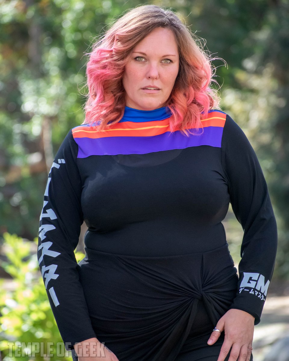 Stripes for days! We absolutely love how <a href="/thelizzietea/">☆Lizzie T.☆ (she/her)</a> styled her hair to match our GameMaster + Heroicouture mock turtleneck top! @templeofgeek @templeofgeekchic 
 @gamemaster.tv @jacquaaaaaay #peachmariaproductions #twitchstream #esportslife #esports #twitchgamer #twitchgaming#
