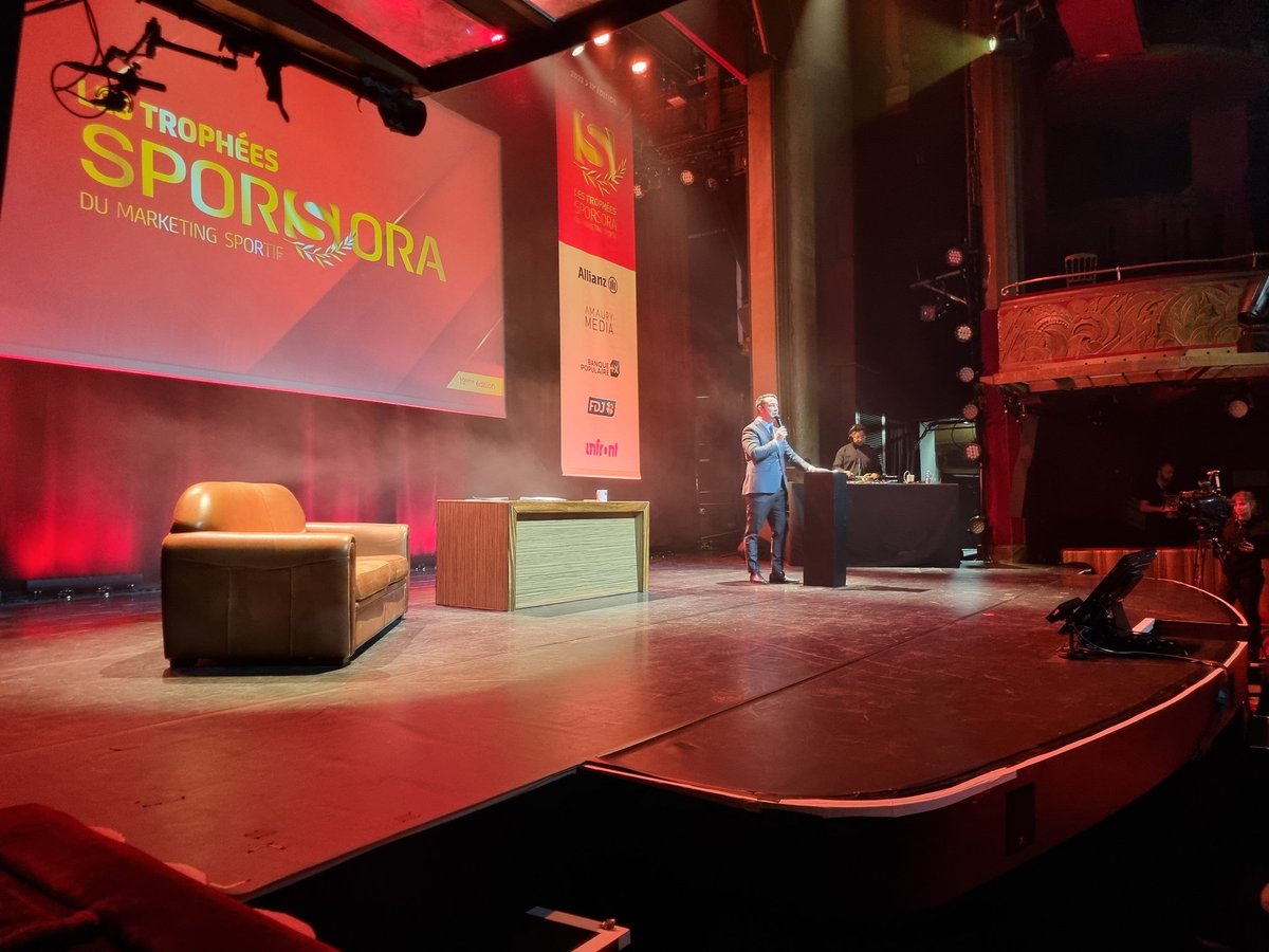 SportBusiness_C's tweet image. ❗ Coup d'envoi des Trophées Sporsora du marketing sportif 2023 #TSMS23. Cérémonie présentée par Thomas Thouroude et jury présidé par Cédric Pioline. 

Tous les lauréats de la soirée à retrouver dans ce fil ⬇️