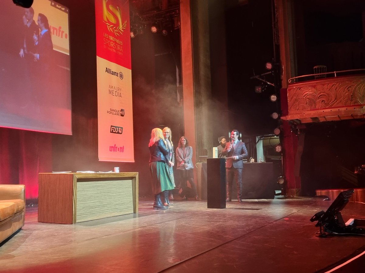 SportBusiness_C's tweet image. Le Crédit Agricole lauréat de la catégorie activation média pour sa campagne "Tous ensemble pour les rendre plus forts". 

Réalisée en collaboration avec  @AgenceLAFOURMI #TSMS23