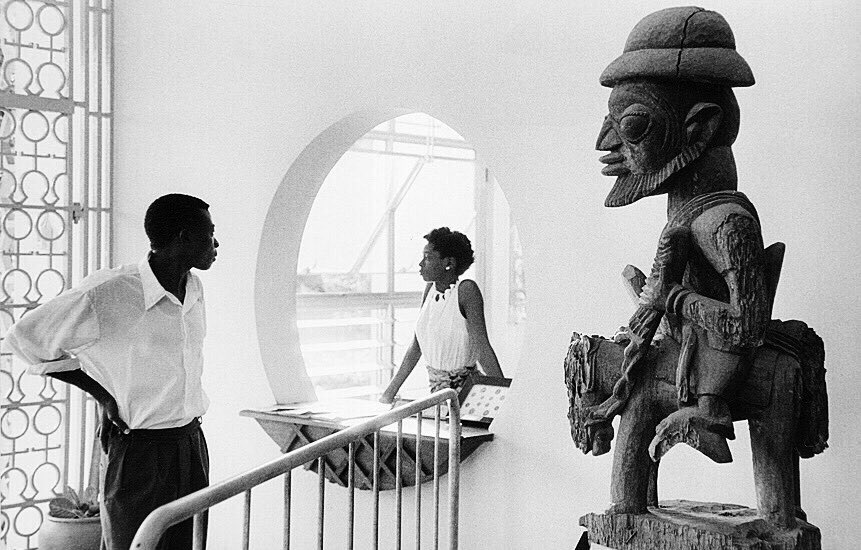 thejpgvibe's tweet photo. ghana. 1960.   📸 marc riboud https://t.co/DqC7XSUuH6