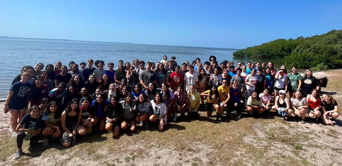 LOLHSIB's tweet photo. IB Juniors getting their science on for Group 4 projects! Many thanks to our dedicated teachers for leading this experience. https://t.co/ZMvbwkpwQq