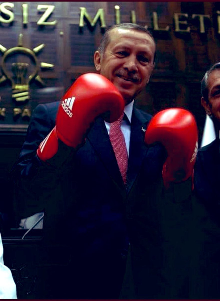CihanCelik_25's tweet photo. Yıpranmasından korktuğunuz Cumhurbaşkanı adayınızı açıkladığınıza göre ringe gelinde  BAŞLIYORUZ...

#YenidenErdoğanKazanacak https://t.co/LGgesHBH9T