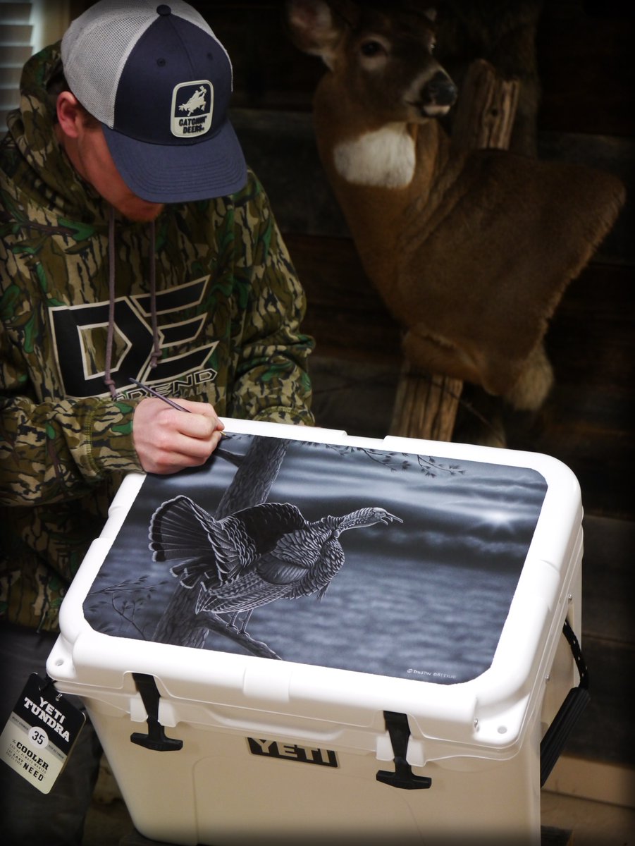 Finished painting this <a href="/YETICoolers/">YETI</a> tundra 👊🏻 #hunting #turkeyhunting #Nwtf