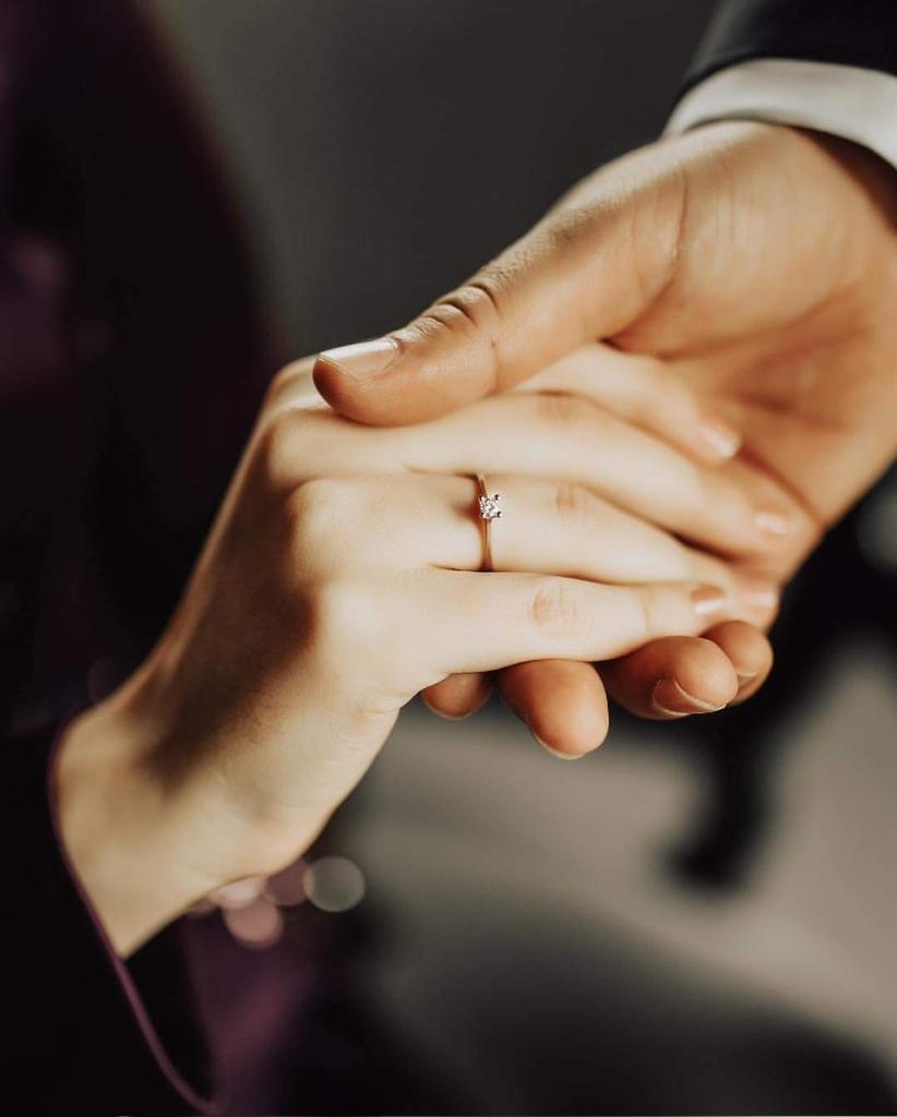 mLiLTkqyWi926VP's tweet image. أمطروا من تحبون بـِ وصالٍ دائم ..
  فَـ إن القلوب إذا جفت ..
 صدأت .. ثم اهترأت .. وَ ربما قست ..!