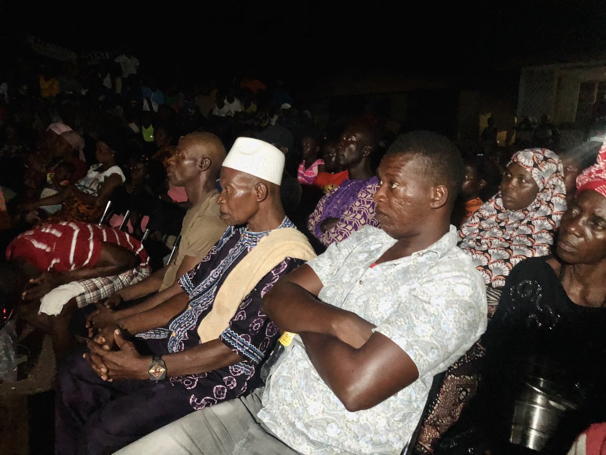 FreetownMedia's tweet photo. Images from some community screenings of New Boats in Tombo, Black Johnson and other costal communities building a local movement, inspiring communities to take ownership and protect not just their livelihoods but a critical food source 🐠 that this country 🇸🇱 depends on. https://t.co/IvBxmxAH2O
