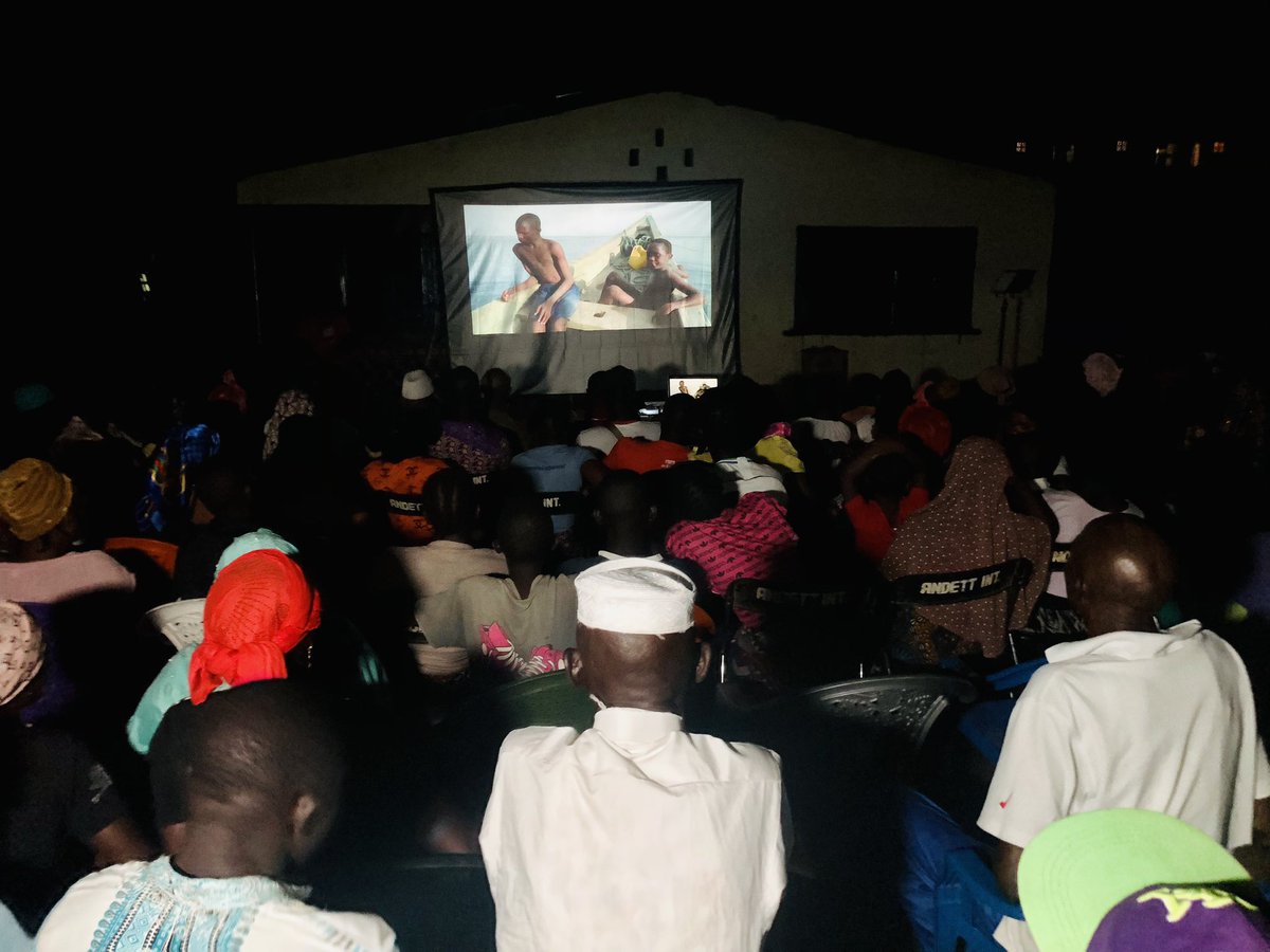 FreetownMedia's tweet photo. Images from some community screenings of New Boats in Tombo, Black Johnson and other costal communities building a local movement, inspiring communities to take ownership and protect not just their livelihoods but a critical food source 🐠 that this country 🇸🇱 depends on. https://t.co/IvBxmxAH2O