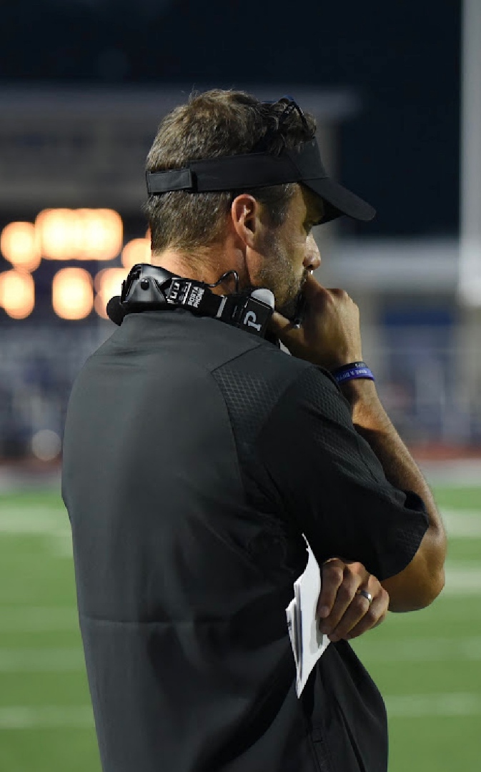 Ben Davis has its new football coach. bit.ly/3SRU24c