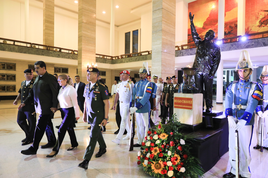 #EnVivo 📹  | "No vamos a desmayar en el esfuerzo por sacar a nuestra Patria adelante, cueste lo que cueste ¡Lo vamos a lograr!", recalcó el mandatario nacional <a href="/NicolasMaduro/">Nicolás Maduro</a>