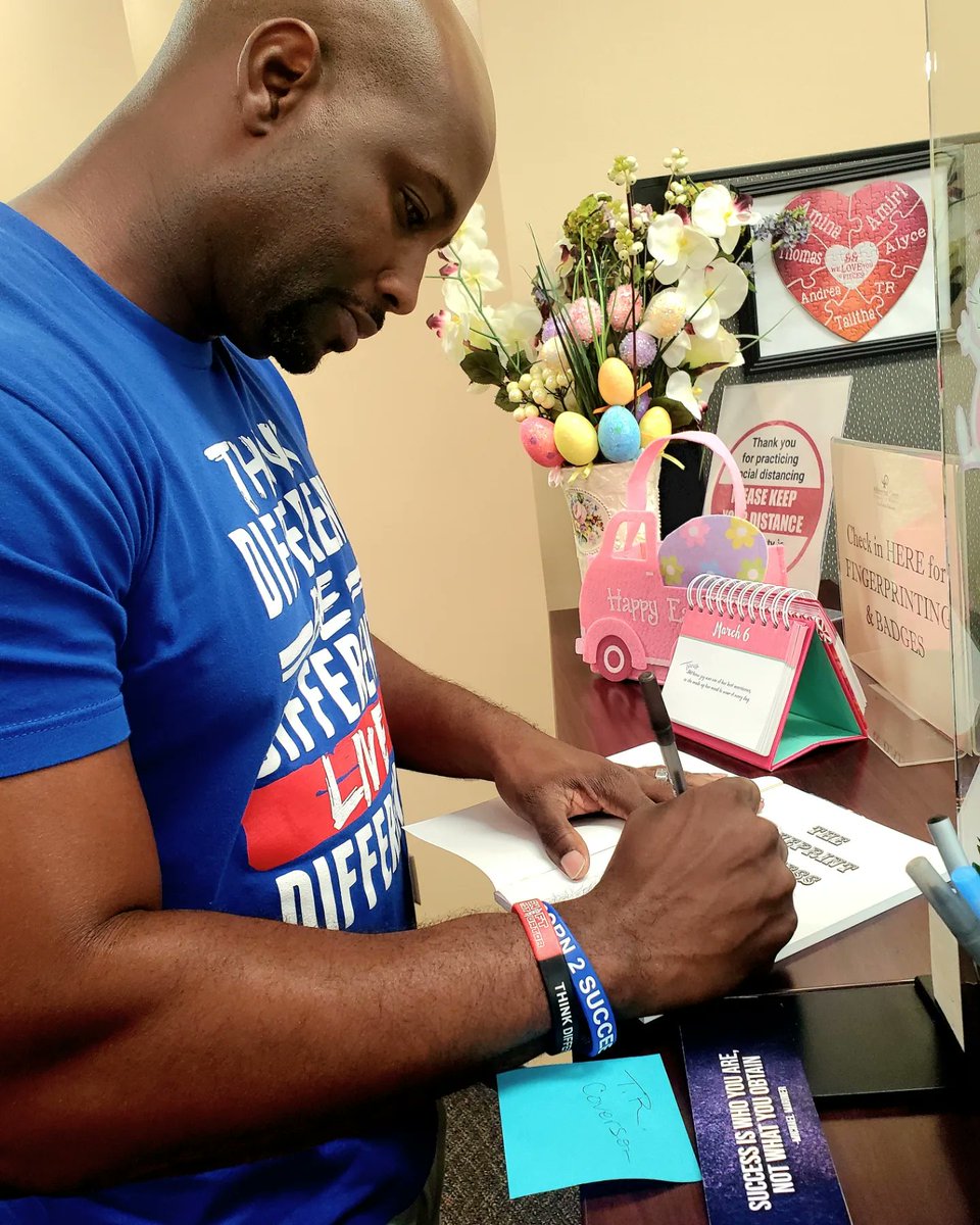 ShiftMotivator's tweet image. Influence is contagious, just make sure yours is positive
- Michael Mariner 

Had a great time with some great administrators from the Hillsborough County School District! 

#successtour #studentsuccesstour #schooladministrators #schoolcounselor #principals #personaldevelopment