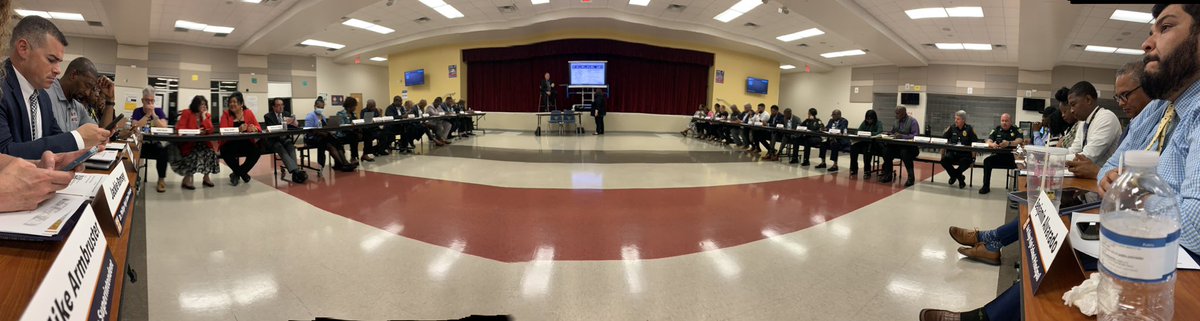 Attending a Community Anti-Violence Roundtable at Carver Middle School. Some great discussion and a real desire to make our school district better! Thank you Board Member Felder for putting this together. <a href="/OCPSnews/">ocpsnews</a>
