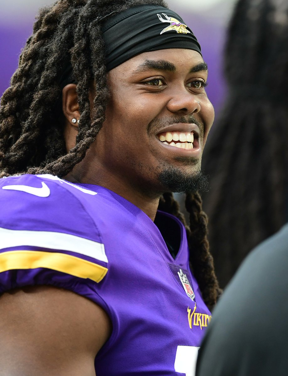 Amazing: #Vikings WR K.J. Osborn saved the life of a man trapped in a burning car, per <a href="/AdamSchefter/">Adam Schefter</a>

He pulled him out of it and carried him to safety 👏👏