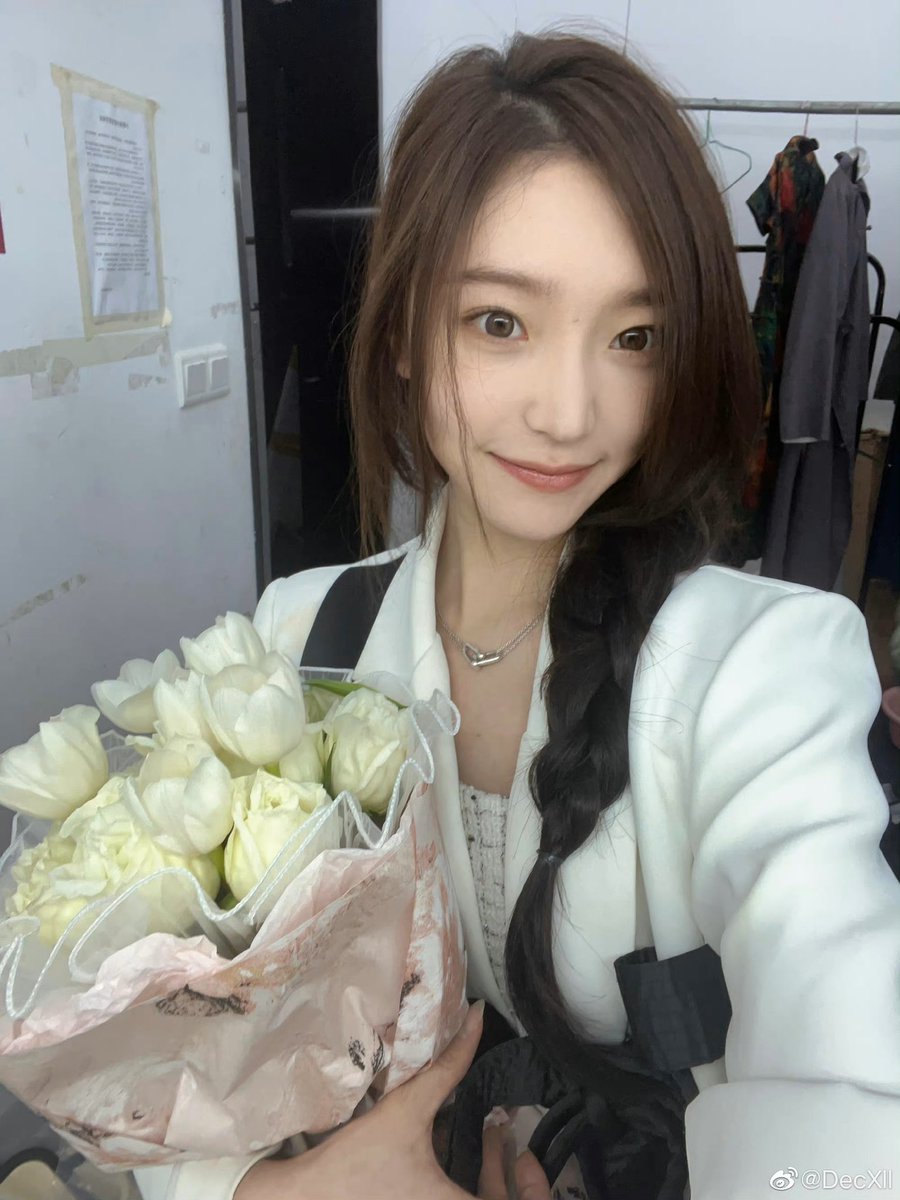 xllarchive's tweet photo. 230303 🌸 Weibo Update 

“Long time no see” 

#GNZ48 #谢蕾蕾 #xieleilei https://t.co/DdVMmJY9vY