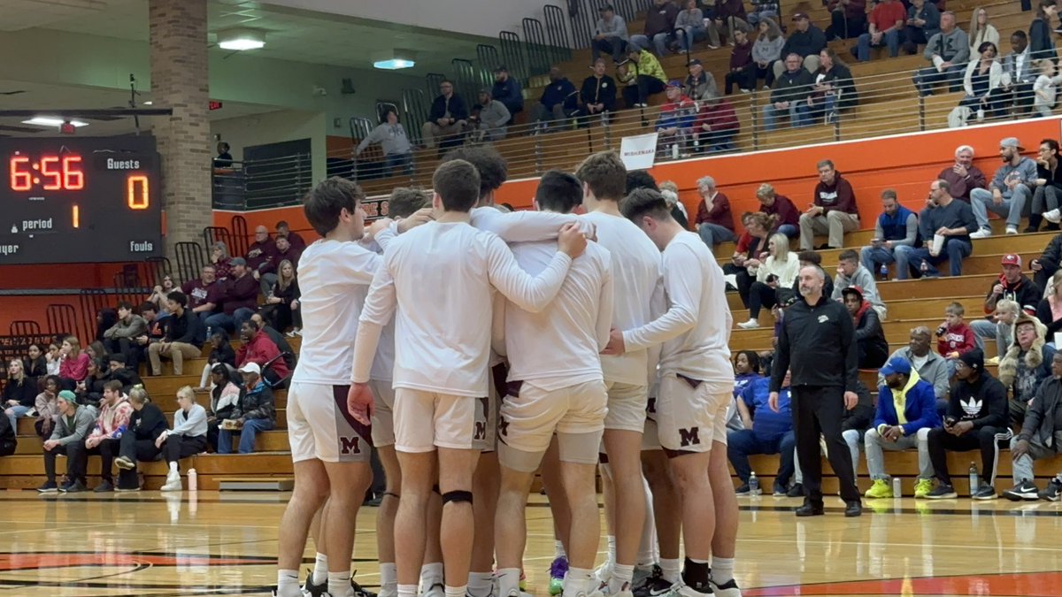 5 minutes until the biggest game of these kids lives!   Have Fun boys!!!! @Cavemen_Hoops @IHSAA1 @BodyMishawaka @MishawakaAD 