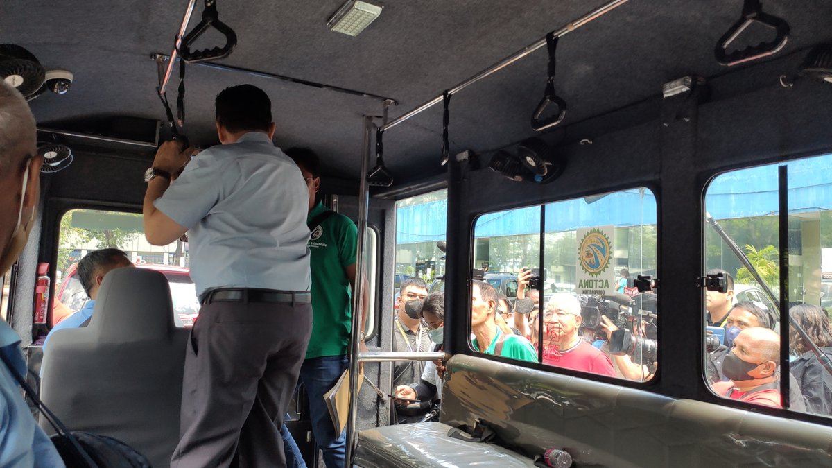inquirerdotnet's tweet photo. LOOK: The Association of Committed Transport Organizations Nationwide Corp. (Actona) presents this model of a modern jeepney, which resembles the iconic look of the traditional jeepney and costs around P1.3 million to 1.5 million. | 📷: PTV https://t.co/FFL8kCxay2