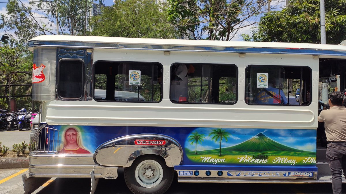 inquirerdotnet's tweet photo. LOOK: The Association of Committed Transport Organizations Nationwide Corp. (Actona) presents this model of a modern jeepney, which resembles the iconic look of the traditional jeepney and costs around P1.3 million to 1.5 million. | 📷: PTV https://t.co/FFL8kCxay2