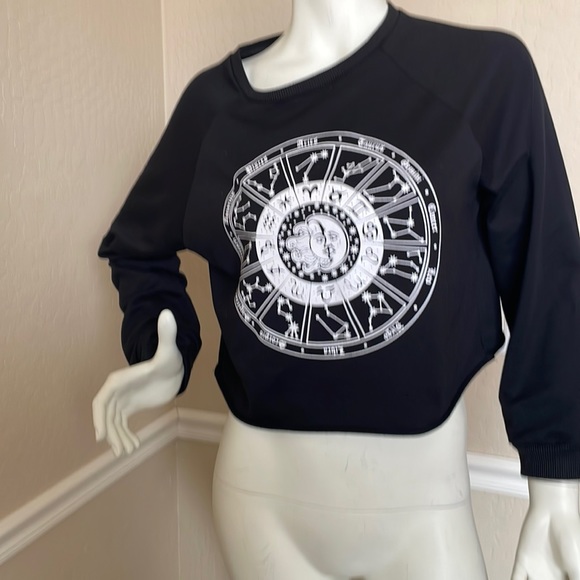 KimbleMyranda's tweet photo. So good I had to share! Check out all the items I'm loving on @Poshmarkapp #poshmark #fashion #style #shopmycloset #oldnavy #shein #goodamerican: https://t.co/4jtaCHUB5b https://t.co/RhybxG9Kvt