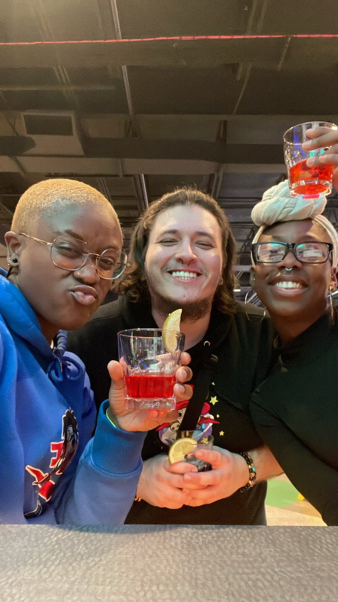 DMVANICLUB's tweet photo. Recap for the past two weeks for our member meet ups! Form bowling to drink and the @AFISilver for retro anime night! We love a good night out with friends! Come hang out with the DMV’s favor anime meetup club! DM the page or click the link in bio to join(21+)! https://t.co/zECJnD1KLq