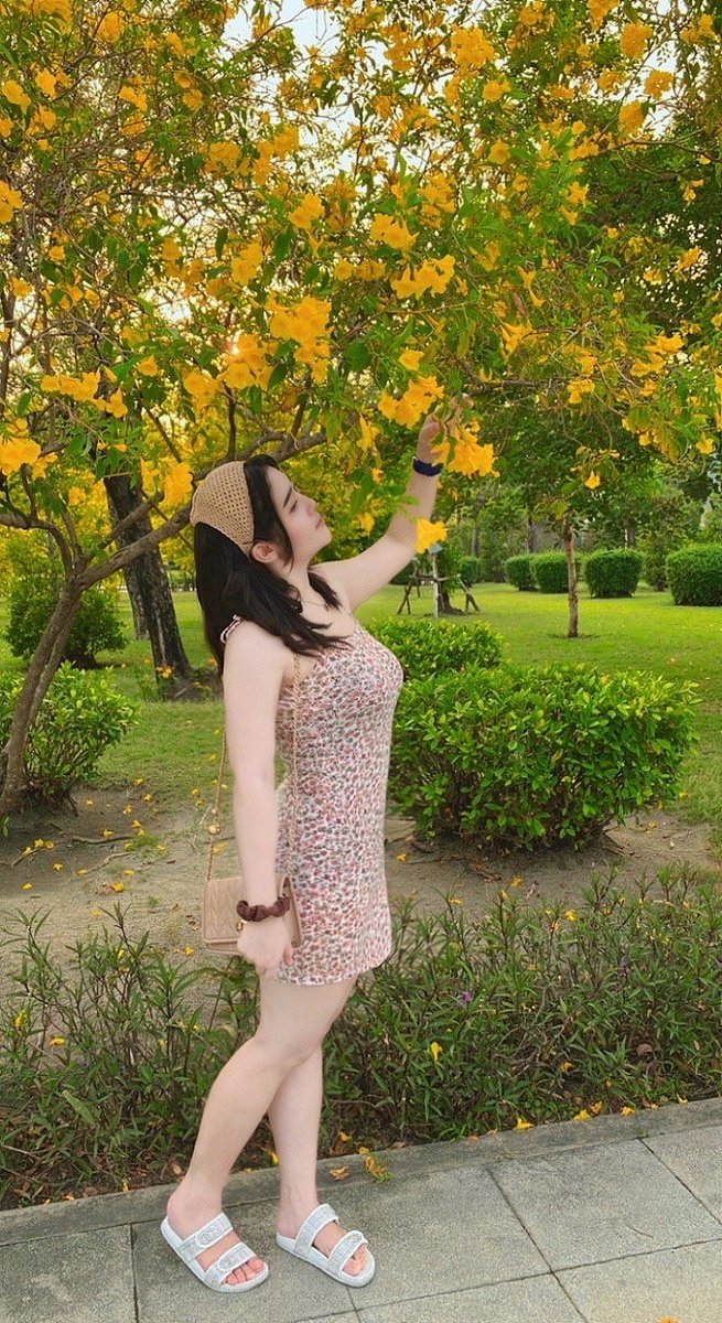 Jaremy_moo's tweet photo. สวัสดีวันจันทร์💛 https://t.co/F2FVnOpjN7