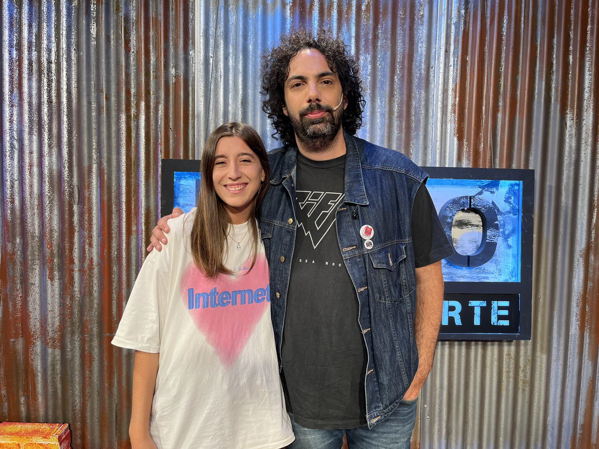 HOY estrenamos un gran capítulo de #BaSo con la visita en nuestro living de <a href="/pazcarrara/">Paz Carrara</a> ❤️
La jóven artista visita nuestro living para regalarnos un puñado de canciones acústicas y compartir las novedades de su proyecto.
Este lunes 22hs por la pantalla de <a href="/quieromusicatv/">QUIERO</a> 📺