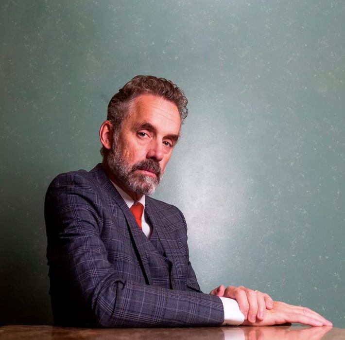 Petersonsays's tweet image. RULE 8: Try to make one room in your home as beautiful as possible.

#beyondorder

@jordanbpeterson