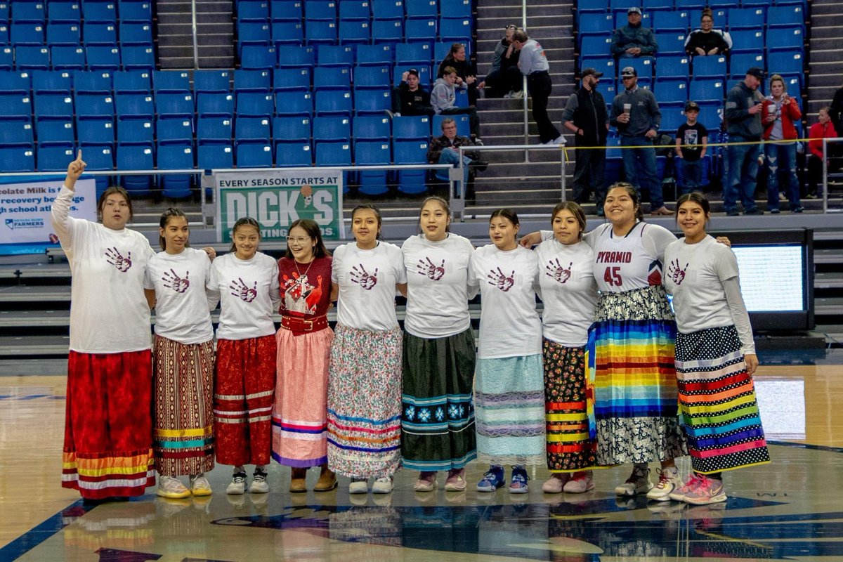 LauraKMM's tweet photo. #AmandaDavis was pregnant when she was stabbed to death inside her Nixon home. She is an enrolled member of Pyramid Lake Paiute Tribe
This morning her daughter testified in favor of #AB125 to strengthen the network of law enforcement and agencies that investigate these crimes https://t.co/oaU4Oxk1fA