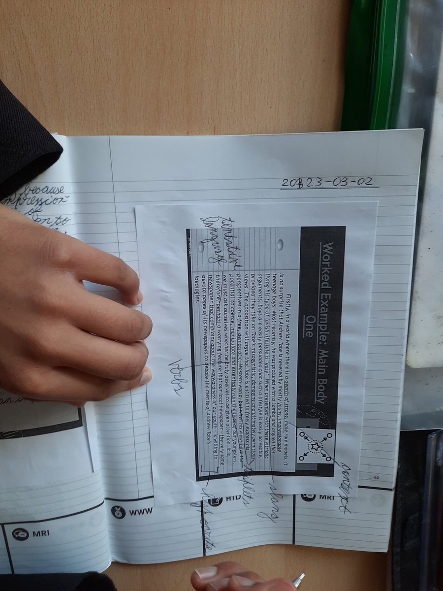 GauravDubay3's tweet image. Worked examples help. Dissecting an example is key. Clear success criteria with examples can help, too #engchatuk