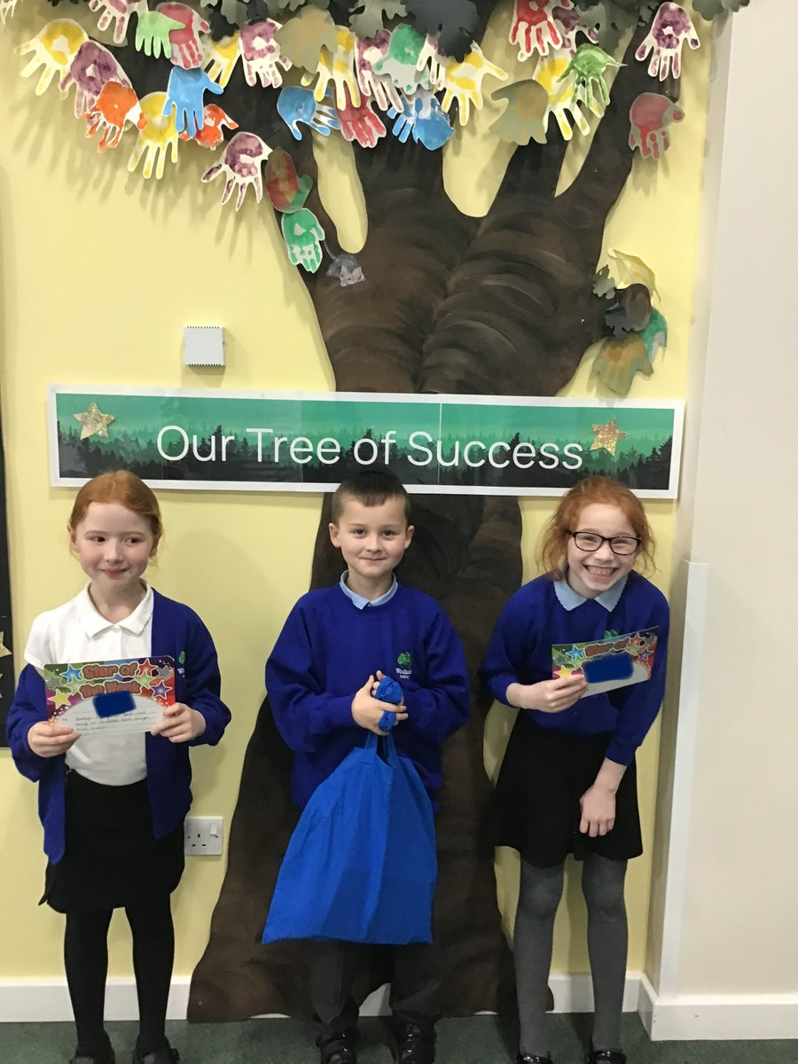 wla_y3's tweet photo. This week’s Stars of the week and Star Reader 🎉🎉 @WoodlandsA @HarbourLearning #HLTPraiseculture https://t.co/HffaFc6i5f