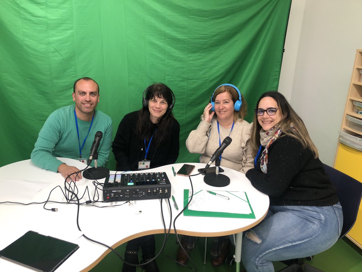 ceplebrija's tweet photo. Asesoramiento AdF GGTT CEIP Antonio Gala de El Cuervo. Claustro comprometido con la formación y con el proyecto AdF. @educaINTEF @FormacProfAnd @EducaAnd #únetealreto https://t.co/1yMayfXzgN