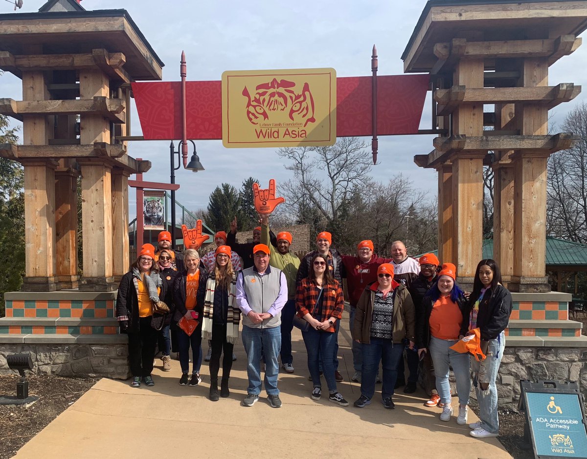 AkronCourts's tweet photo. So many staff members sported the color orange today for @SummitDD's Inclusion Day! We'll be posting staff photos soon, so stay tuned!
Judge Ron Cable and the Connect Program team took the Connect participants to the @AkronZoo today. #IncludeME https://t.co/LNsEF910kI