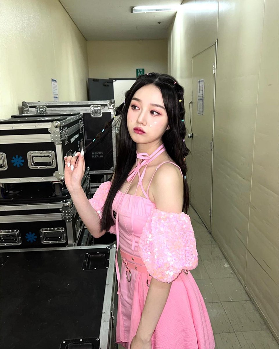 runtowardsfire's tweet photo. Happy Birthday to the lovely Shinye💜
#HappyShinyeDay #메이져스 #신예 #MAJORS #Shinye https://t.co/Et4sHiw38C