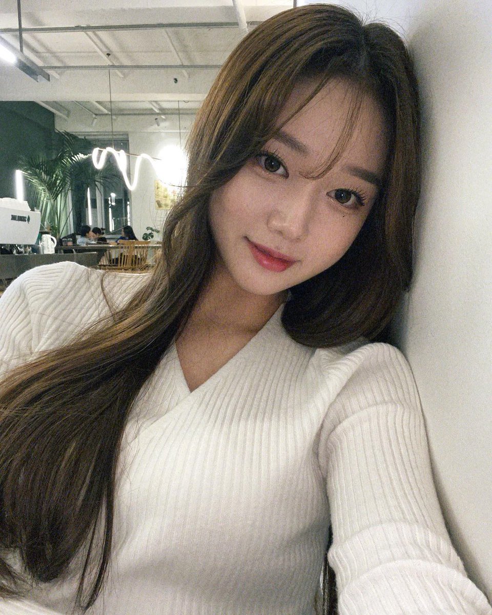runtowardsfire's tweet photo. Happy Birthday to the lovely Shinye💜
#HappyShinyeDay #메이져스 #신예 #MAJORS #Shinye https://t.co/Et4sHiw38C