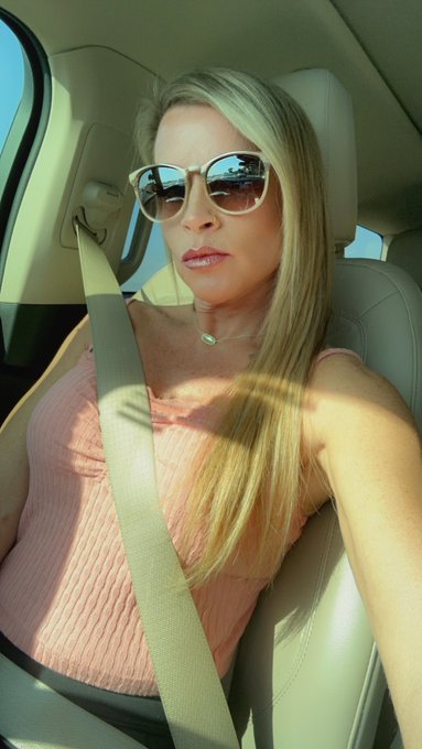 Headed to a shoot for my first g/g foot 🦶 fetish collab! Should be fun!! 🔥😈😍 #feetfethish #footfetısh