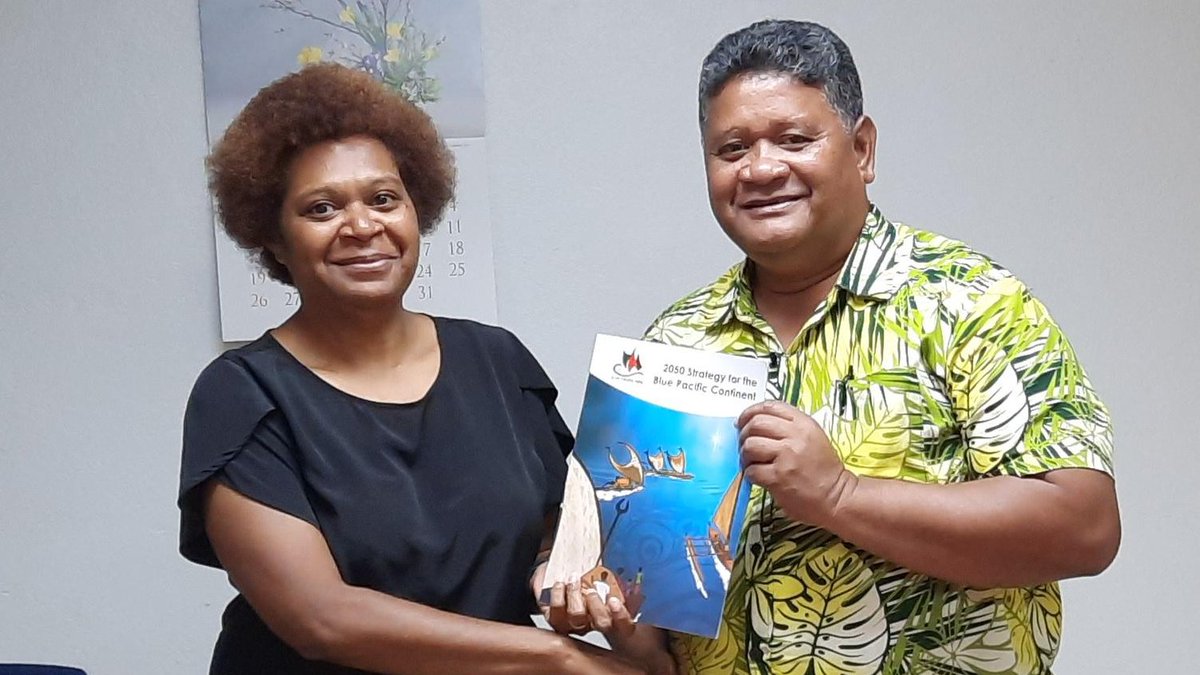 Alii! Connecting the #Pacific2050 strategy to the 2012 Pacific Forum Leaders #GenderEquality Declaration across the region has our Forum Gender Specialist Dr Fiona Hukula in #Palau this week, meeting <a href="/Palaugov/">palau</a> Foreign Affairs Minister Aitaro and Vice President Sengebau-Senior.