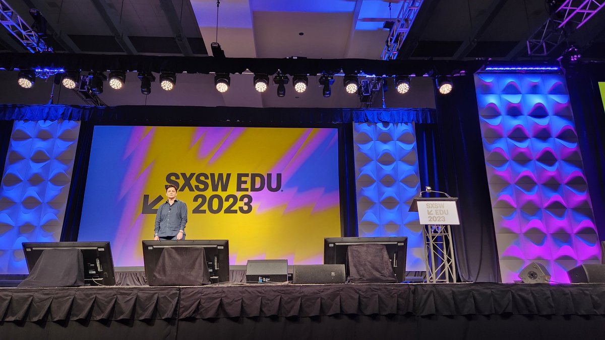 Inspiring keynote given by the founder of @fugeesfamily!! The sense of belonging she created with a soccer ball and her students has always impressed me but to hear her speak live- WOW!!! #SXSWEDU