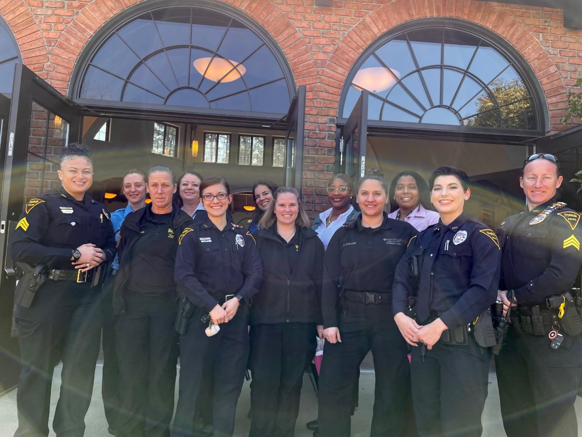 FayettevillePD's tweet photo. We are excited to participate in this year's #HERWeek. The HER Impact Brunch was a great time of food, conversation, and learning about the events and women that shape us and our community. 👭 https://t.co/XSdVq30yDR